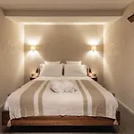 Hotel Palace By Cw Collection