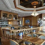 Hotel Palace By Cw Collection 5*