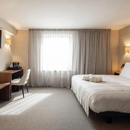 Palace By Cw Collection Hotel