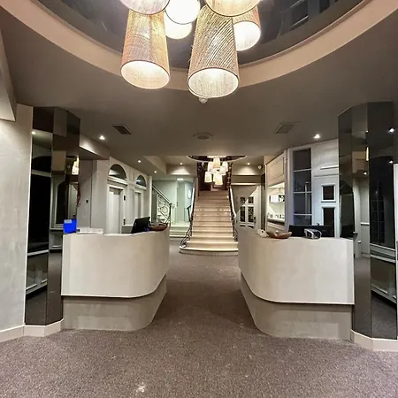 Palace By Cw Collection