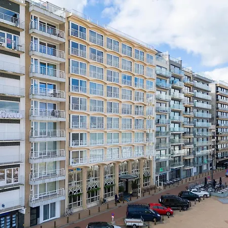 Hotel Palace By Cw Collection