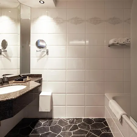 Hotel Palace By Cw Collection 4*