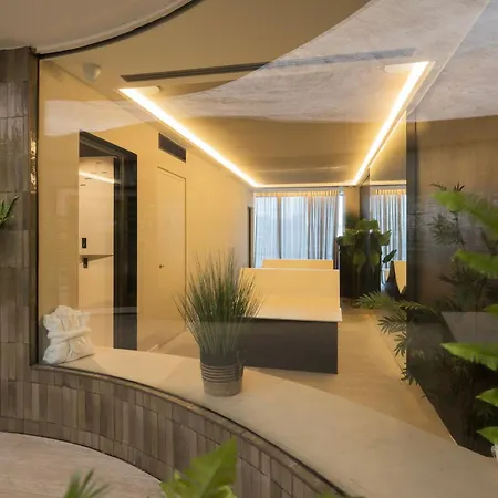 Palace By Cw Collection