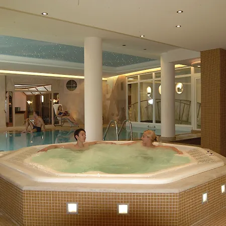 Palace By Cw Collection 5*