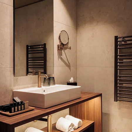 Palace By Cw Collection 5*