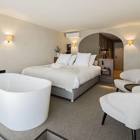 Hotel Palace By Cw Collection 5*