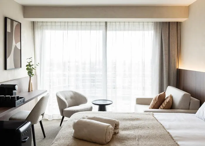 Palace By Cw Collection Hotell