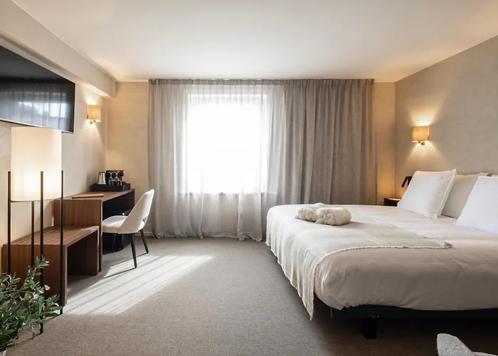 Palace By Cw Collection Hotell