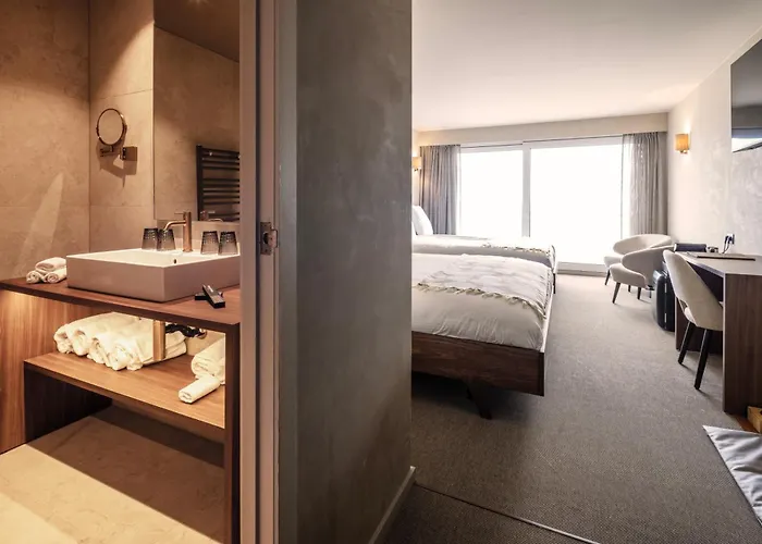 Palace By Cw Collection Hotell 5*