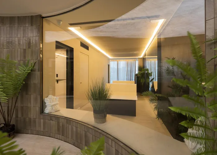 Palace By Cw Collection