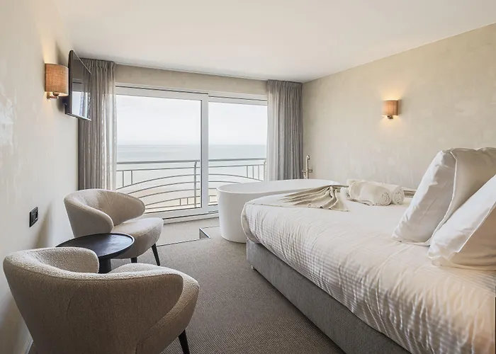 Palace By Cw Collection Hotell 5*