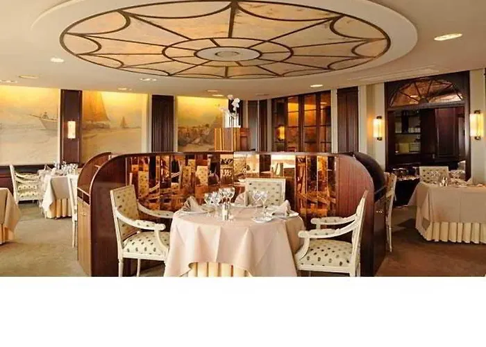 Hotell Palace By Cw Collection 5*